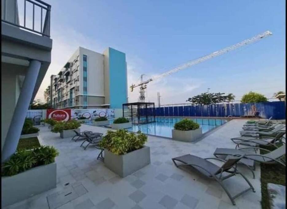 Veronica'S Homestay At Marina Spatial Condo Dumaguete City Dış mekan fotoğraf