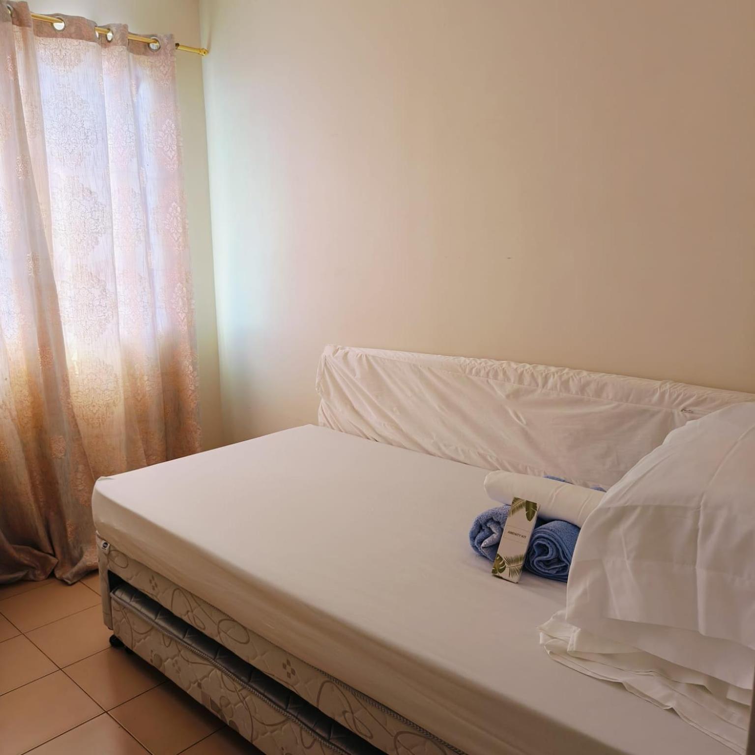 Veronica'S Homestay At Marina Spatial Condo Dumaguete City Dış mekan fotoğraf